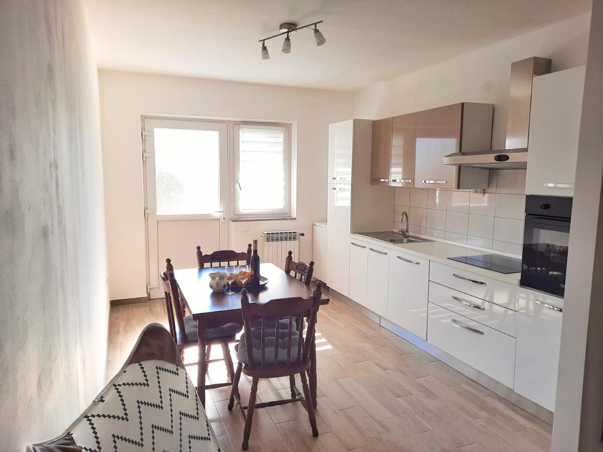 Apartment Nino In PUY Eksteriør bilde